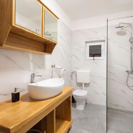 Perva By Interhome *