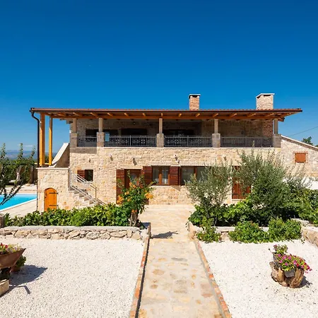 Perva By Interhome Oklaj