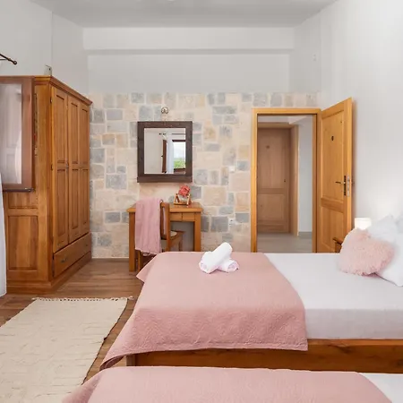 Perva By Interhome Casa vacanze Oklaj