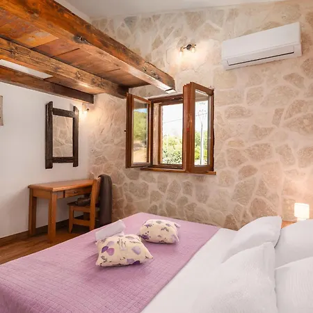 Perva By Interhome *