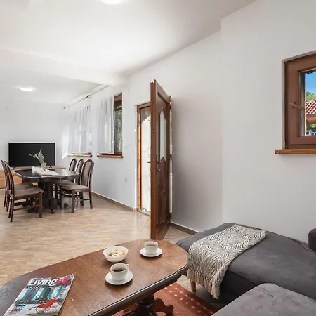 度假居 Perva By Interhome *