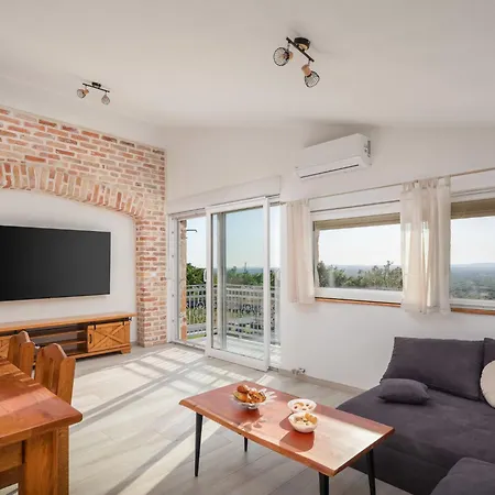 度假居 Perva By Interhome Oklaj