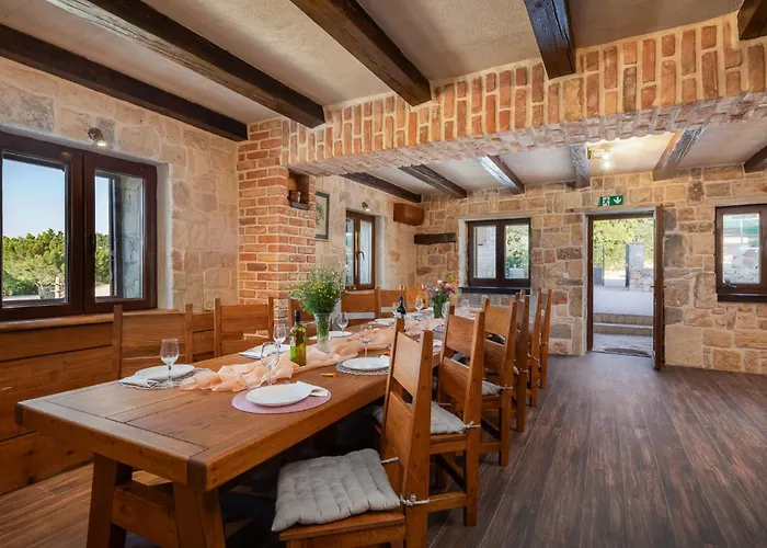 Perva By Interhome Tatil Evi Oklaj